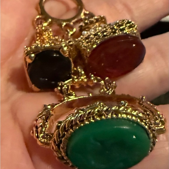 Kenneth Jay Lane (KJL) Gold Rope Chain Necklace with Bold Intaglios - Picture 5 of 11